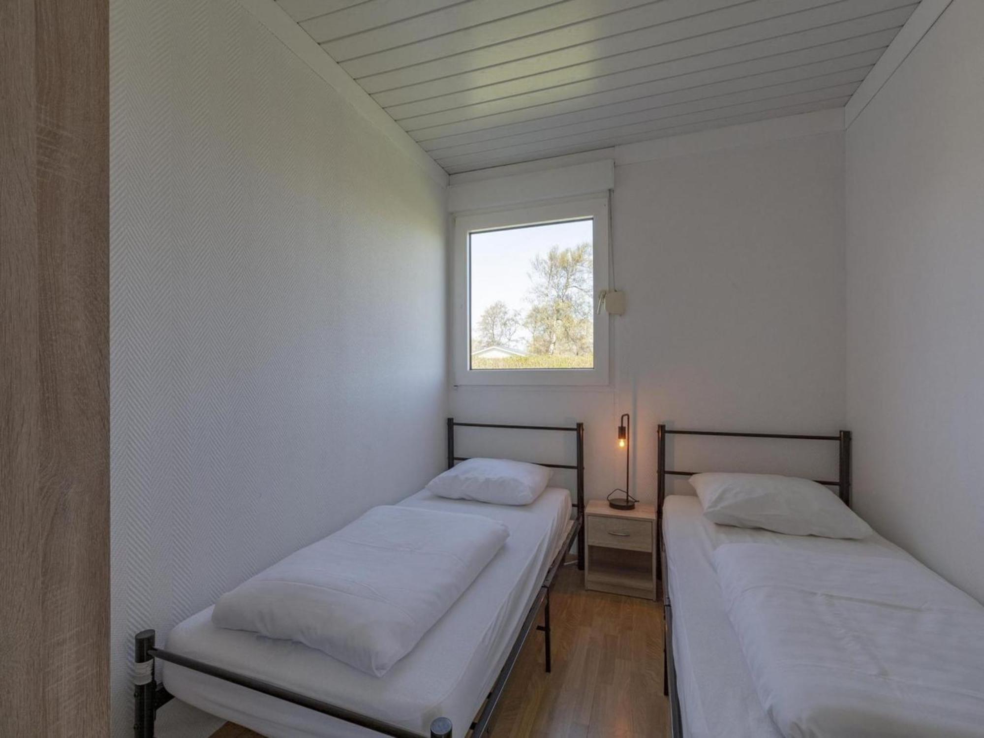 Marvelous Bungalow Near Sandy Beach Julianadorp Exterior photo